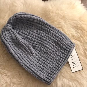 NWT Pointelle Skouch Beanie blue
